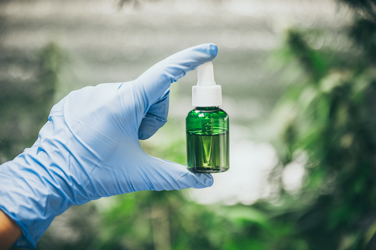 What to Know About CBD Extract